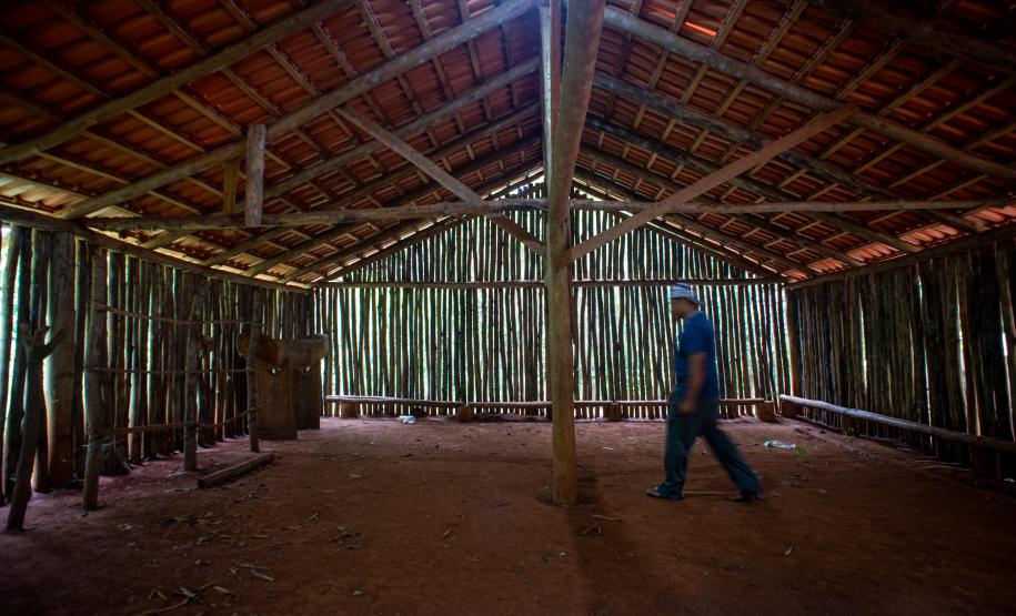 Foto da atuação do NUPIER na aldeia Yvy Okaju, em Guaíra.