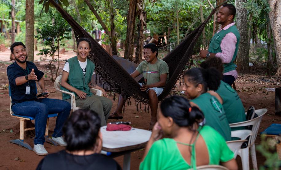 Foto da atuação do NUPIER na aldeia Yvy Okaju, em Guaíra.
