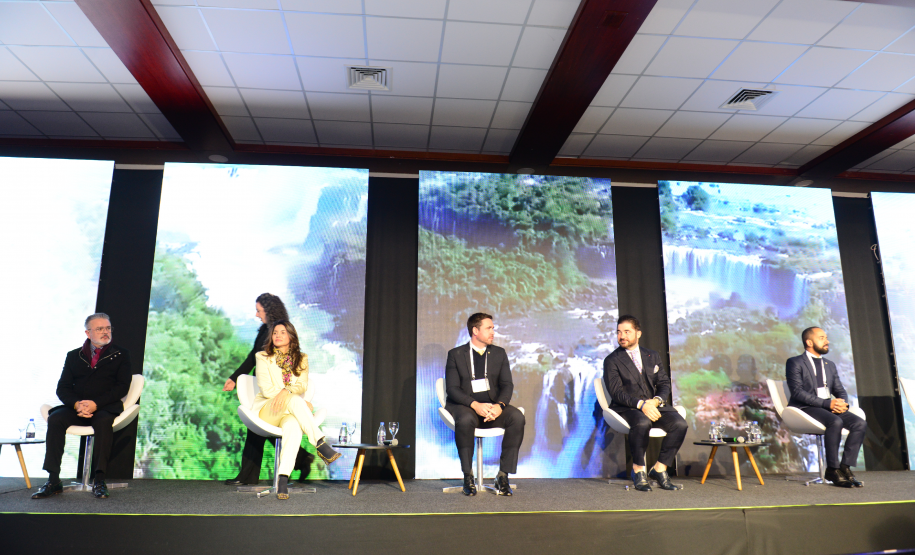 Foto com imagem de cobertura da abertura do 1º Congresso de Tecnologia das Defensorias