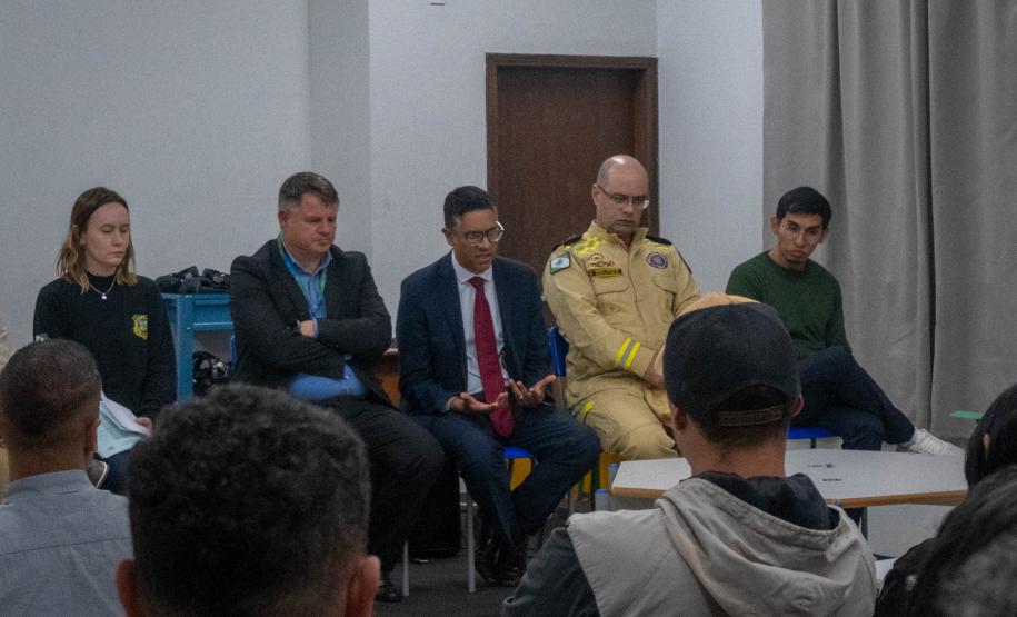 Defensor Público Ricardo Menezes tira dúvidas sobre o atendimento da Defensoria para as famílias.