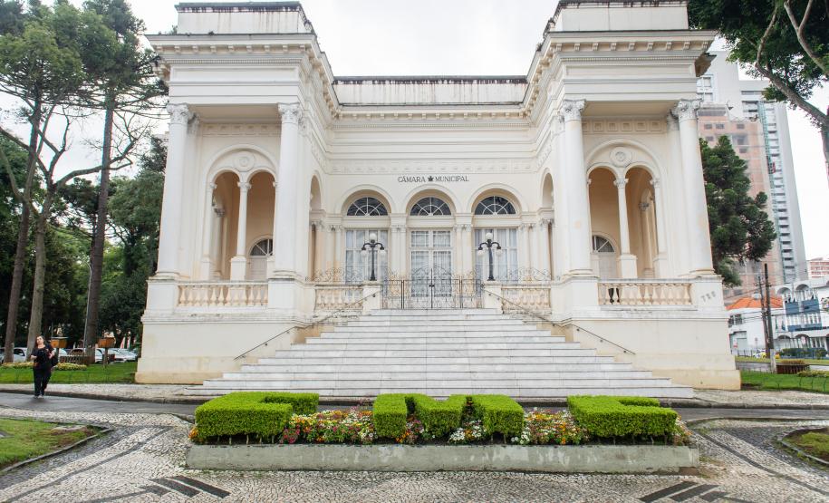 Edifício histórico da Câmara Municipal de Curitiba.