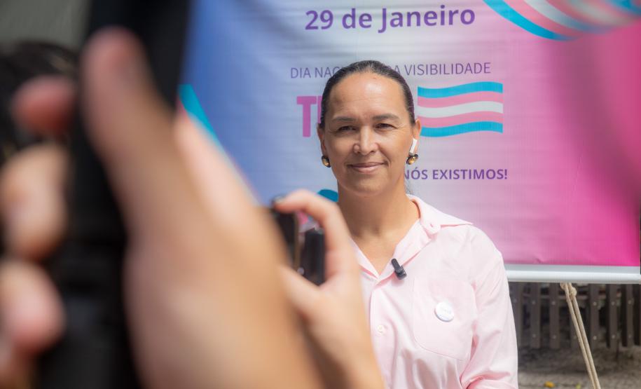 Retrato da Ouvidora da Defensoria Karollyne Nascimento, que sempre defende a importância do projeto Meu Noe Meu Direito.