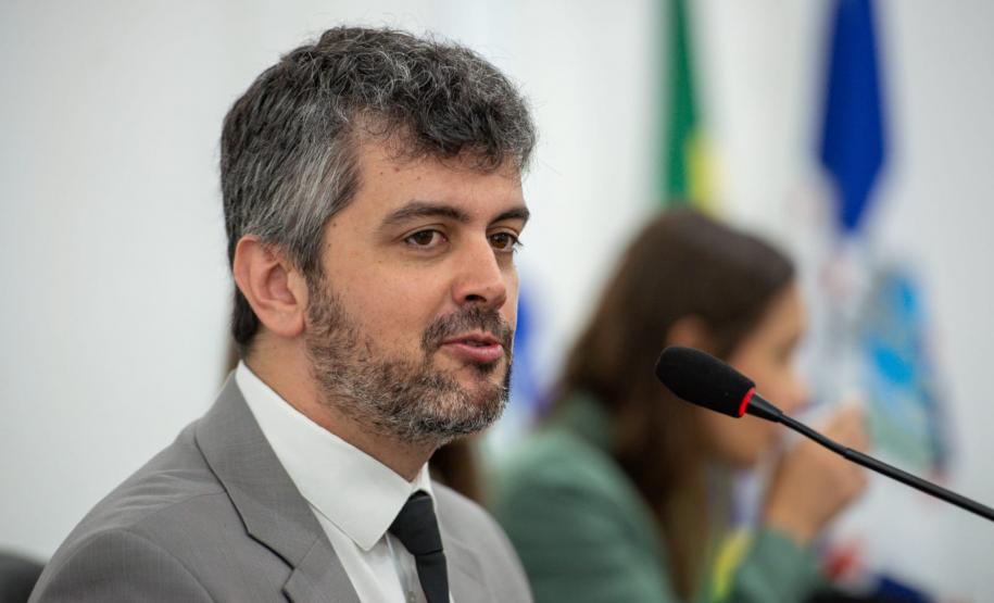 O Corregedor da Defensoria Henrique de Almeida Freire Gonçalves discursa na inauguração.
