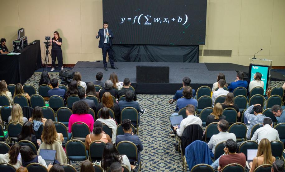 Finalistas do prêmio apresentam seus projetos