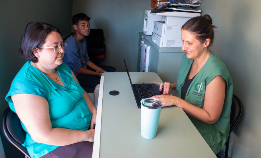 Atendimento da Dona Leideane, uma das moradoras de Rio Bonito do Iguaçu.