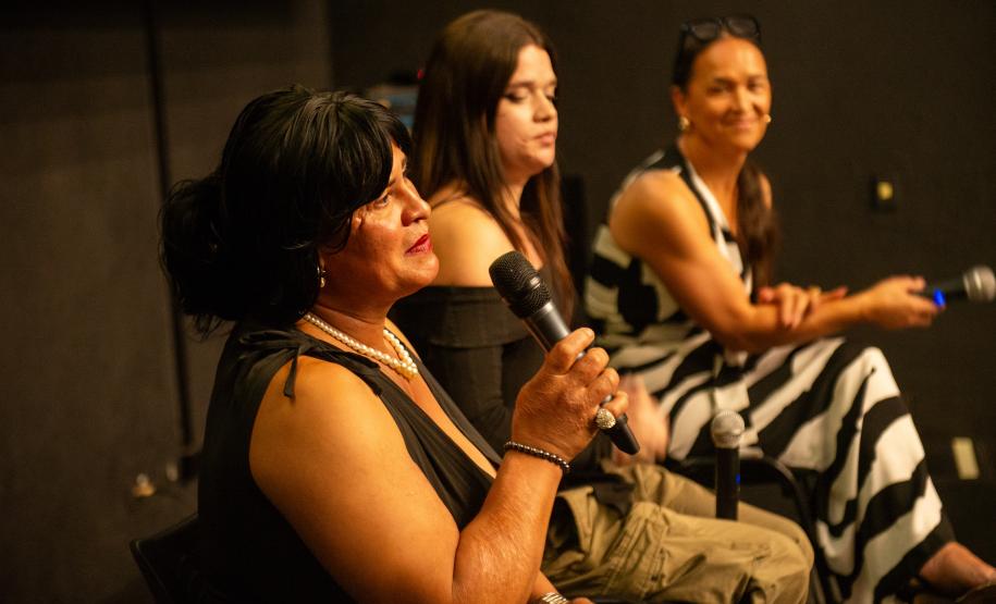 Debate após a exibição do documentário.