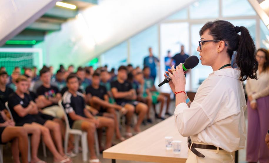 Atletas de base do Coritiba participam de palestra da DPE-PR.