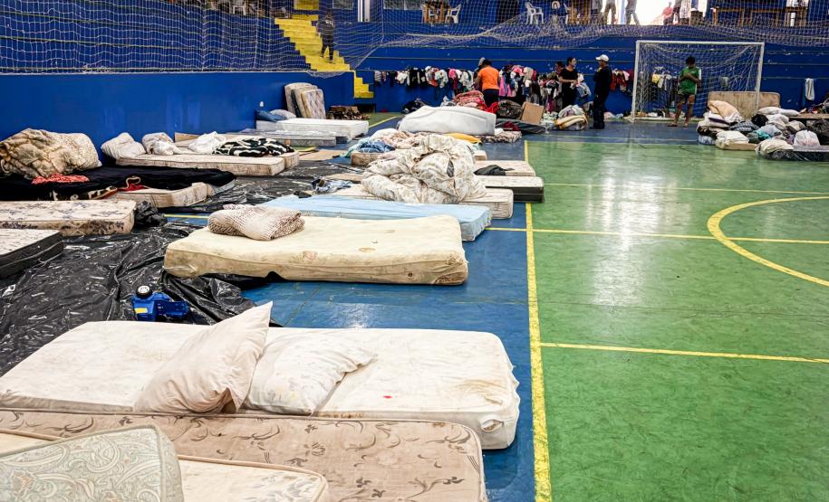 Defensoria chega para atender famílias vítimas do tornado.