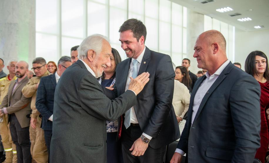 Vice Governador, DPG e Secretário de Segurança pública celebram lançamento do Núcleo.