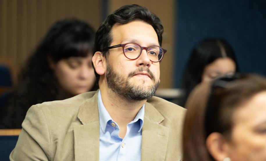 Defensor público acompanha evento.