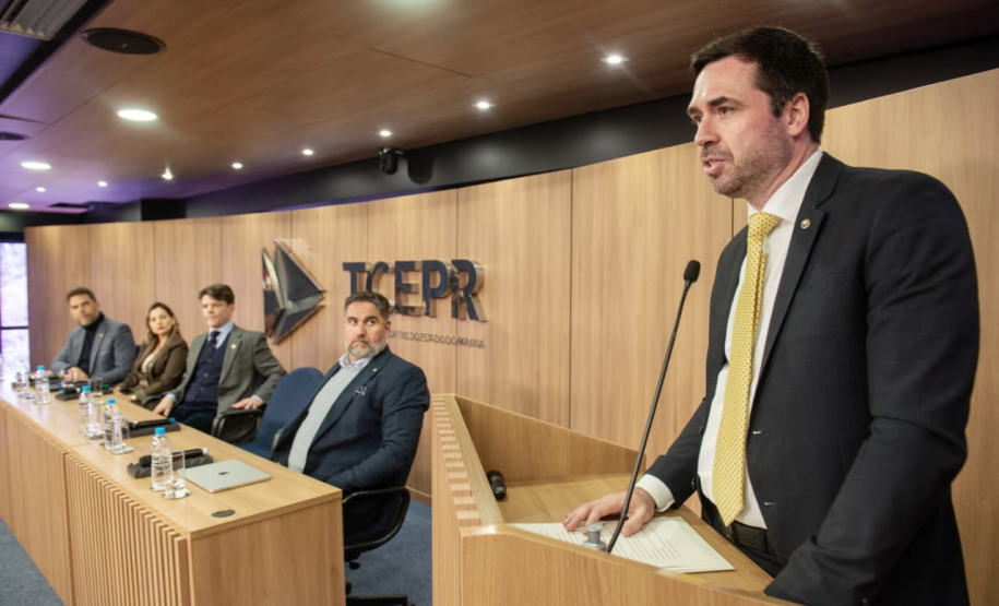 DPG Matheus Munhoz fala na abertura.