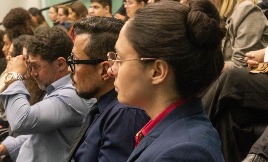 Público presente na abertura do curso.