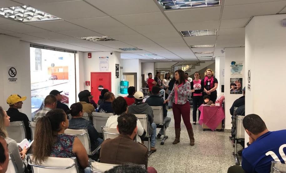 Terceira palestra da Associação Amigas da Mama faz no CAM de Curitiba Terceira palestra da Associação Amigas da Mama faz no CAM de Curitiba