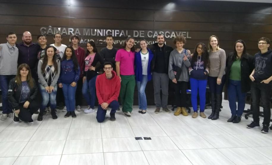 CAM de Cascavel inicia projeto “Não à Redução da Maioridade Penal” CAM de Cascavel inicia projeto “Não à Redução da Maioridade Penal”