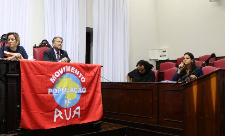 NUCIDH participa de Audiência Pública com a população de rua sobre as violações de seus direitos.