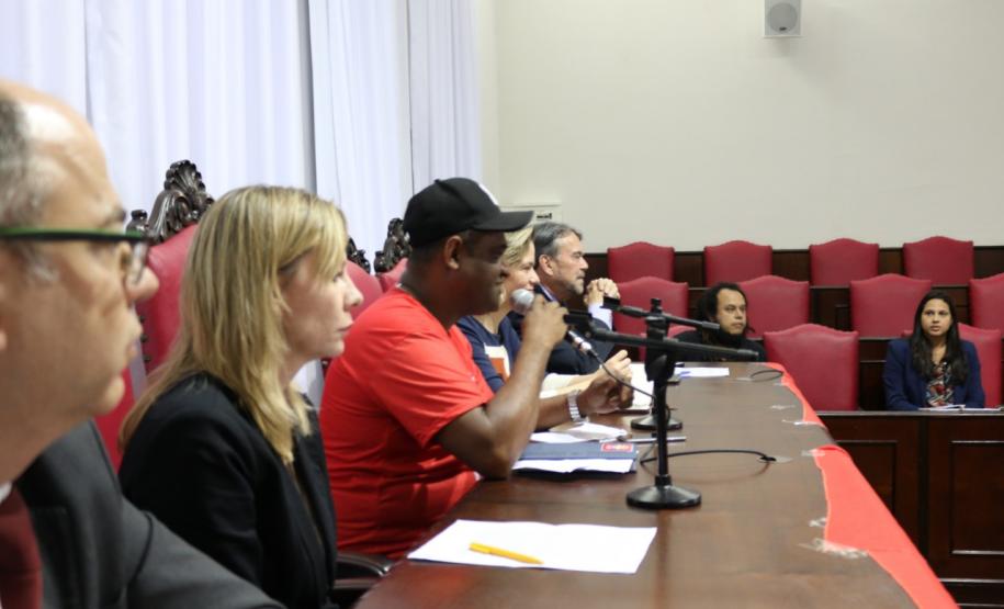 NUCIDH participa de Audiência Pública com a população de rua sobre as violações de seus direitos.