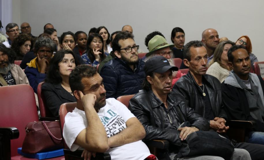 NUCIDH participa de Audiência Pública com a população de rua sobre as violações de seus direitos.