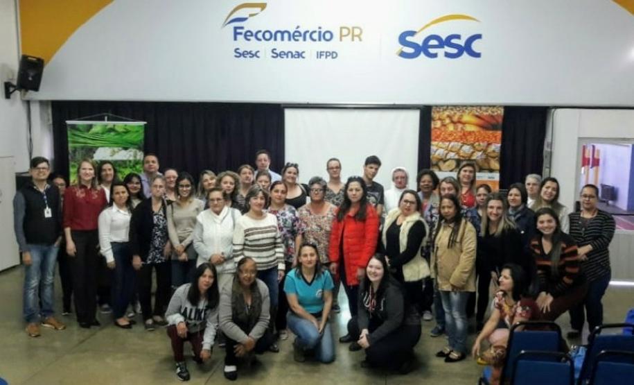 Assistente Social da sede Cascavel da DPPR palestra no Programa Mesa Brasil Assistente Social da sede Cascavel da DPPR palestra no Programa Mesa Brasil