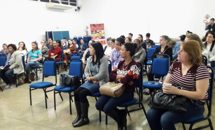 Assistente Social da sede Cascavel da DPPR palestra no Programa Mesa Brasil Assistente Social da sede Cascavel da DPPR palestra no Programa Mesa Brasil