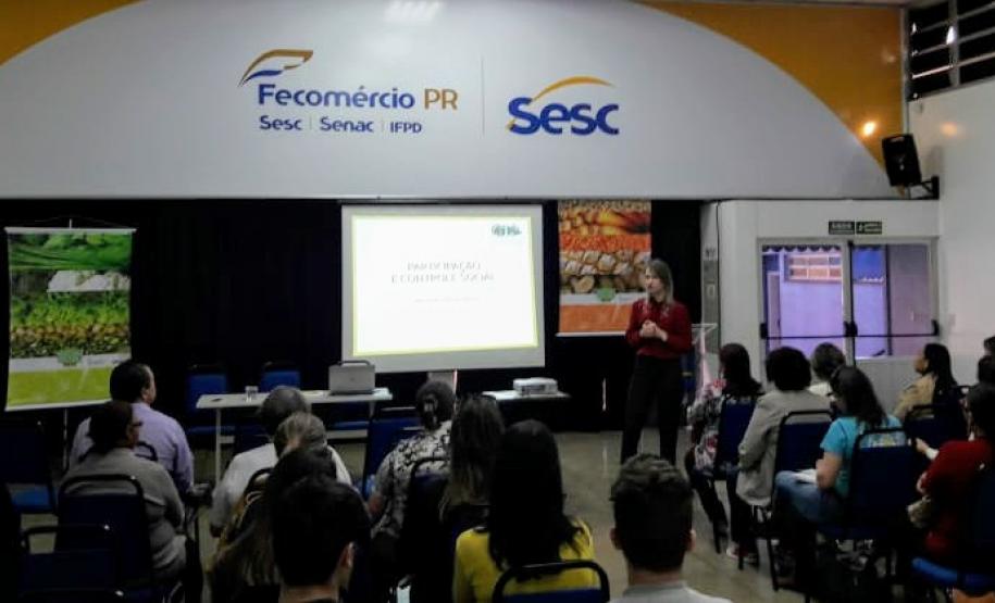 Assistente Social da sede Cascavel da DPPR palestra no Programa Mesa Brasil Assistente Social da sede Cascavel da DPPR palestra no Programa Mesa Brasil
