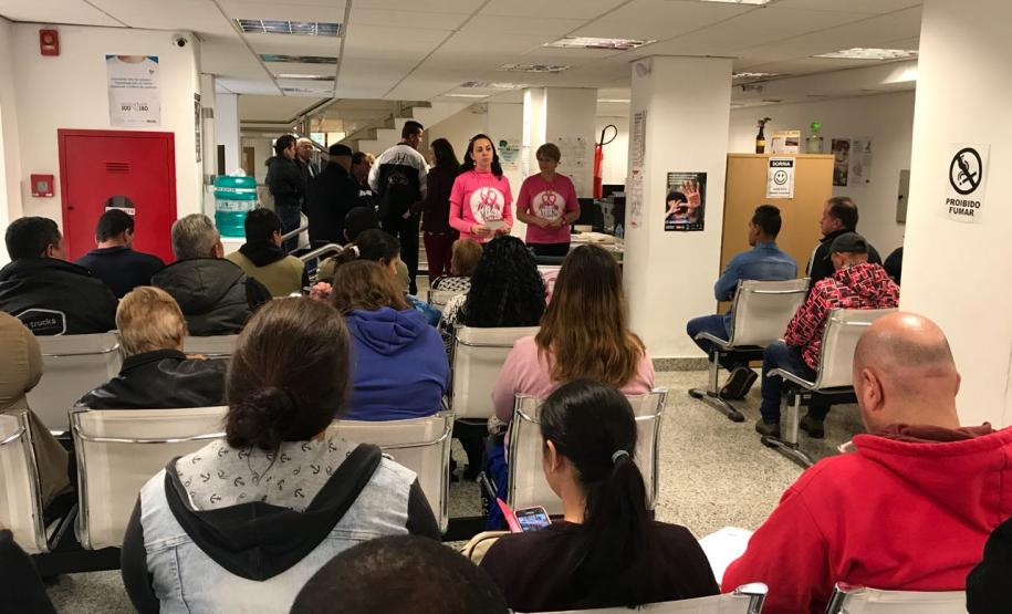 Quarta palestra da Associação Amigas da Mama no CAM de Curitiba