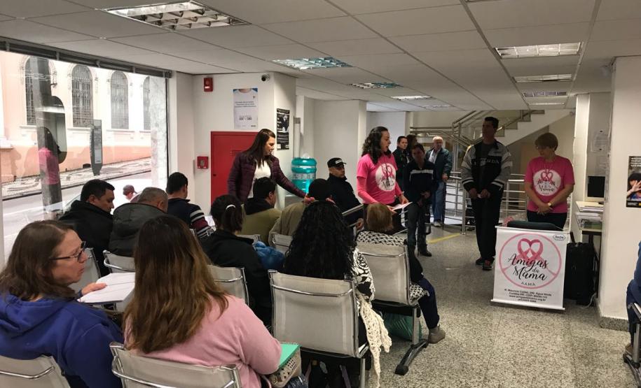 Quarta palestra da Associação Amigas da Mama no CAM de Curitiba