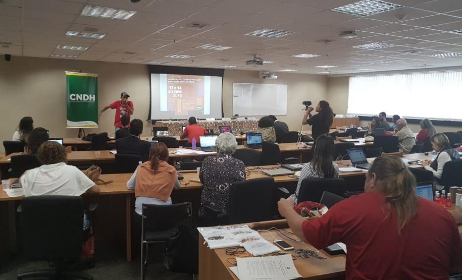 Seminário violência letal contra população de rua formula propostas que enfrentam genocídio.
