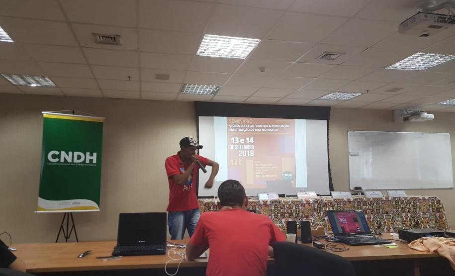Seminário violência letal contra população de rua formula propostas que enfrentam genocídio.