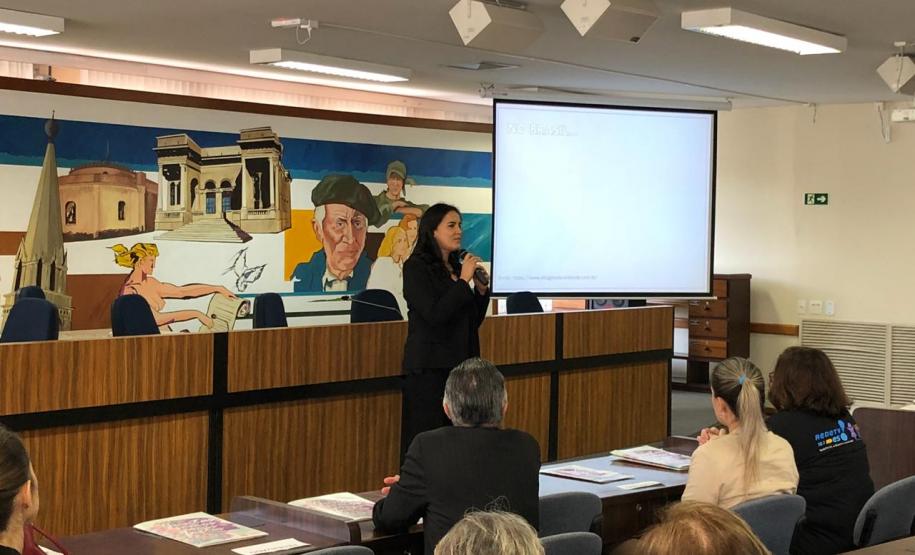 NUDEM compõe seminário de prevenção e enfrentamento à violência contra a mulher na Câmara Municipal
