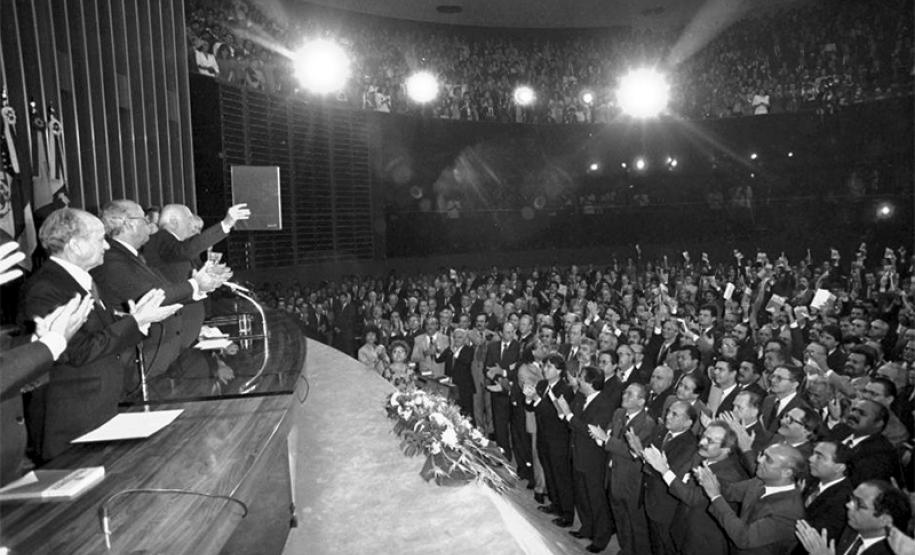 7º Constituição nacional: a história por trás das Constituições do Brasil