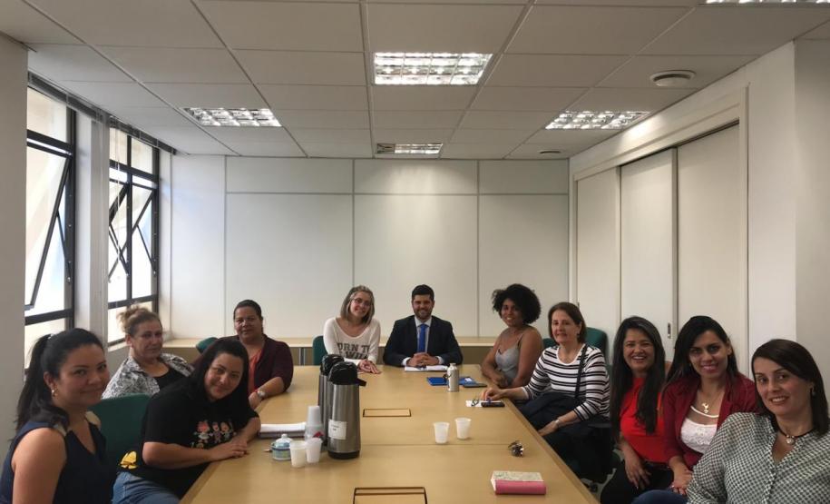 cam realiza reunião com conselhos tutelares de cwb