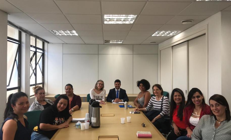 cam realiza reunião com conselhos tutelares de cwb