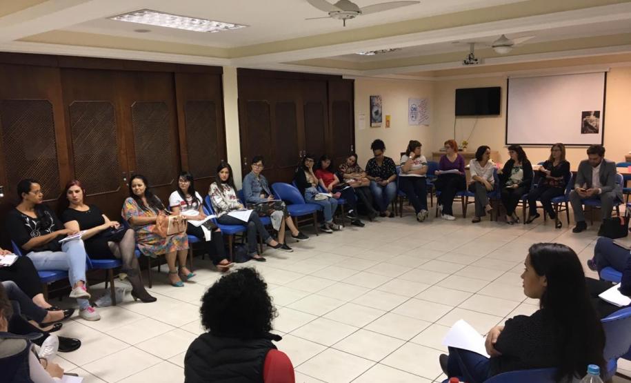 NUDEM palestra sobre violência obstétrica
