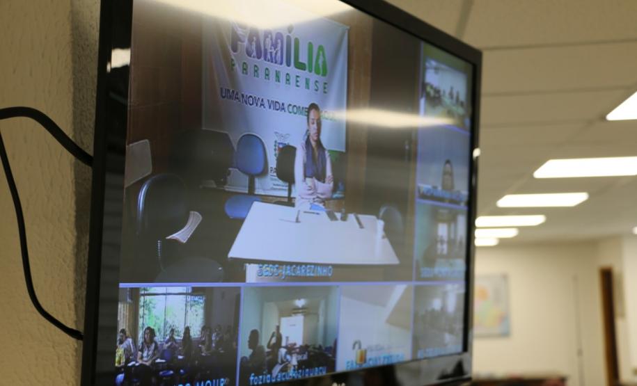 Televisor onde pôde-se acompanhar as outras regionais do Estado.