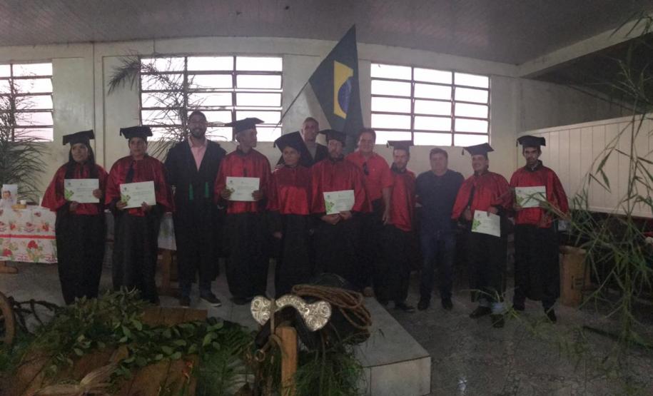 Formandos da 1ª turma de Operadores Em Direitos Étnicos E Coletivos Faxinalenses.