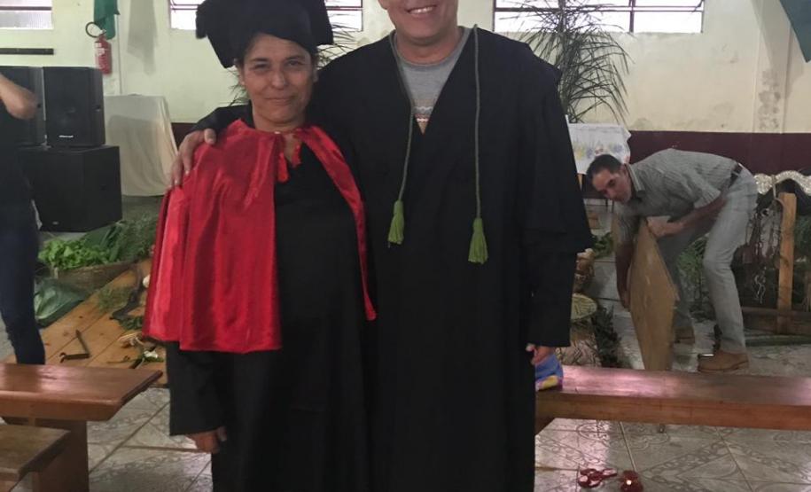 Formanda da 1ª turma de Operadores Em Direitos Étnicos E Coletivos Faxinalenses.
