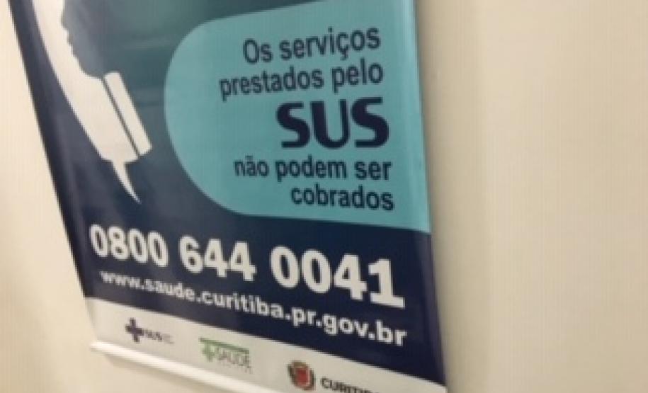 Pedaço de banner informativo do SUS.