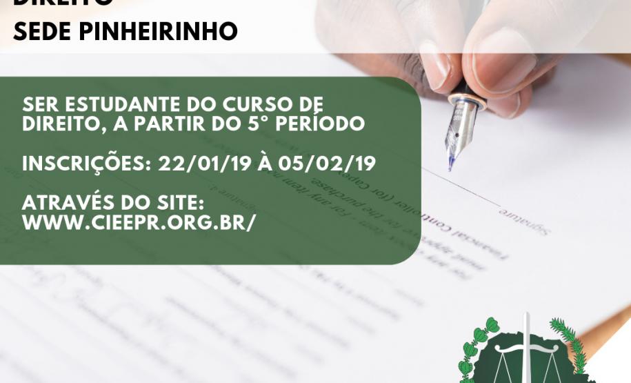 DPPR abre vagas de estágio para Direito em Curitiba Na imagem vemos uma mão segurando uma caneta muito próxima a uma folha de papel, como se estivesse prestes a escrever algo. No canto superior esquerdo lê: ESTÁGIO Direito Sede Pinheirinho Abaixo temos a seguinte descrição:"Ser estudante do curso de direito, a partir do quinto período ", "Inscrições:21/01/2019 à 05/02/2019", "Através do site: ww.cieepr.org.br/"
No canto inferior direito vemos a logo da DPPR.