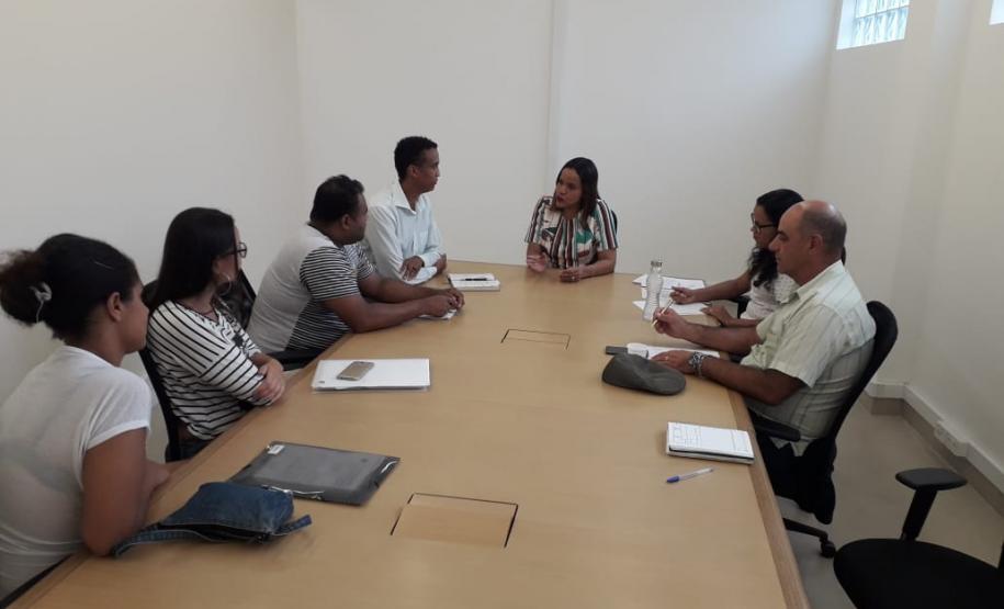 Dra. Olenka Lins, recebeu os vereadores de Colombo e representantes da Ocupação Jardim Jalisco.