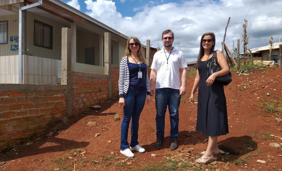 Na imagem vemos a equipe da DPPR presente na ocupação