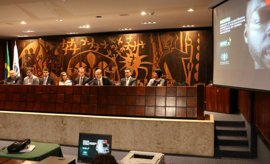 Mesa diretiva do evento