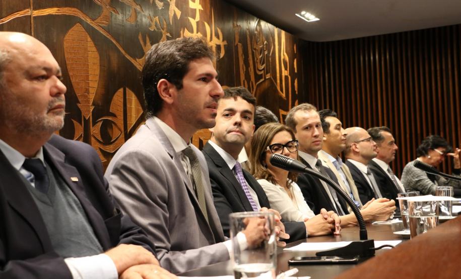 Mesa diretiva do evento