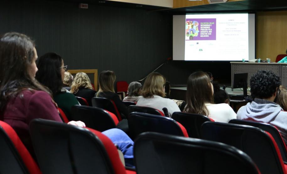 O evento contou com aproximadamente 50 espectadores