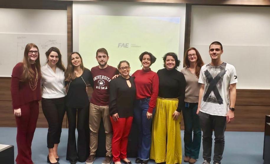 NUDEM auxilia na elaboração de cartilha A reunião marcou o encerramento da disciplina