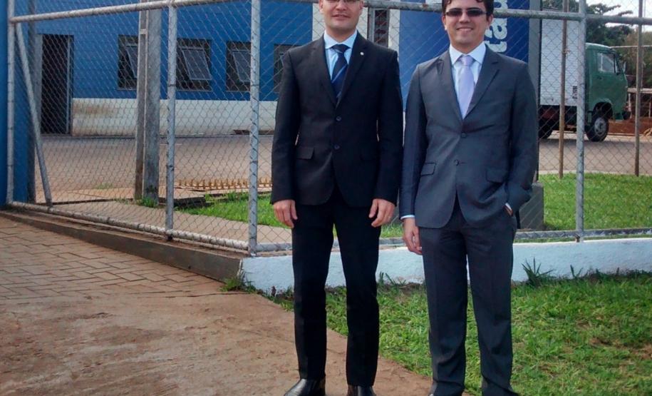 O coordenador do Grupo de Trabalho de Execução Penal da Defensoria Pública do Paraná, Eduardo Pião Ortiz Abraão, e o defensor público Adriano da Silva Araújo.