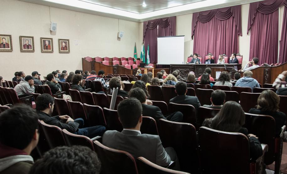 Audiência Pública sobre a atuação da Defensoria durante a Copa, realizada no dia 28 de abril.