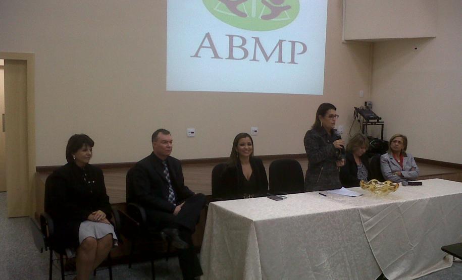 Nova diretoria da ABMP toma posse em Curitiba.