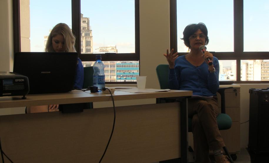 A assistente social Renária Moura da Silva.