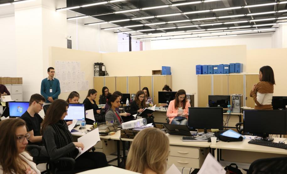 O sistema integra as informações de usuários de assistidos, e tem como finalidade trazer agilidade no atendimento, visando a segurança e o fácil acesso do(a) usuário(a) aos seus processos.