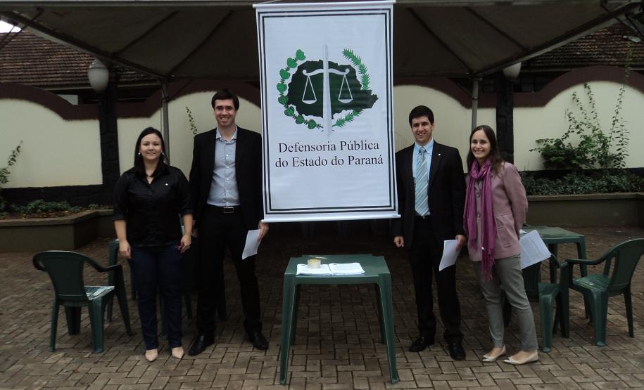 Renata Tsukada, Matheus Cavalcanti Munhoz, Nicholas Moura e Silva e Lívia Martins Salomão Brodbeck, defensores públicos de Foz do Iguaçu.